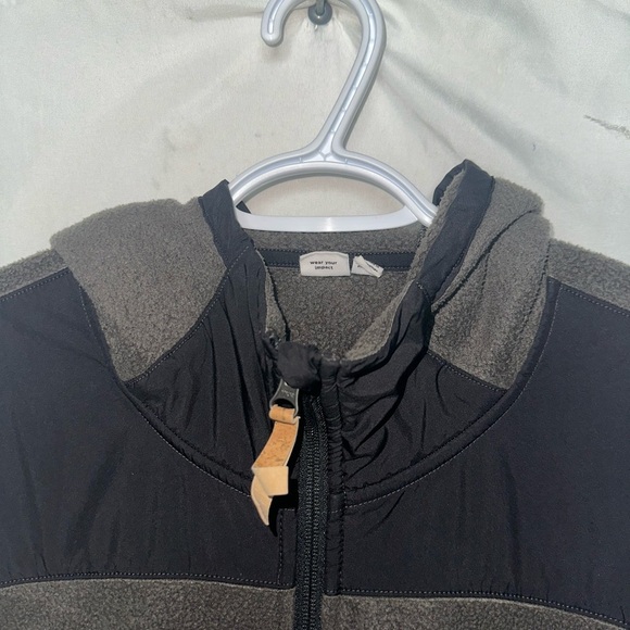 Tentree Size XL - Picture 2 of 8